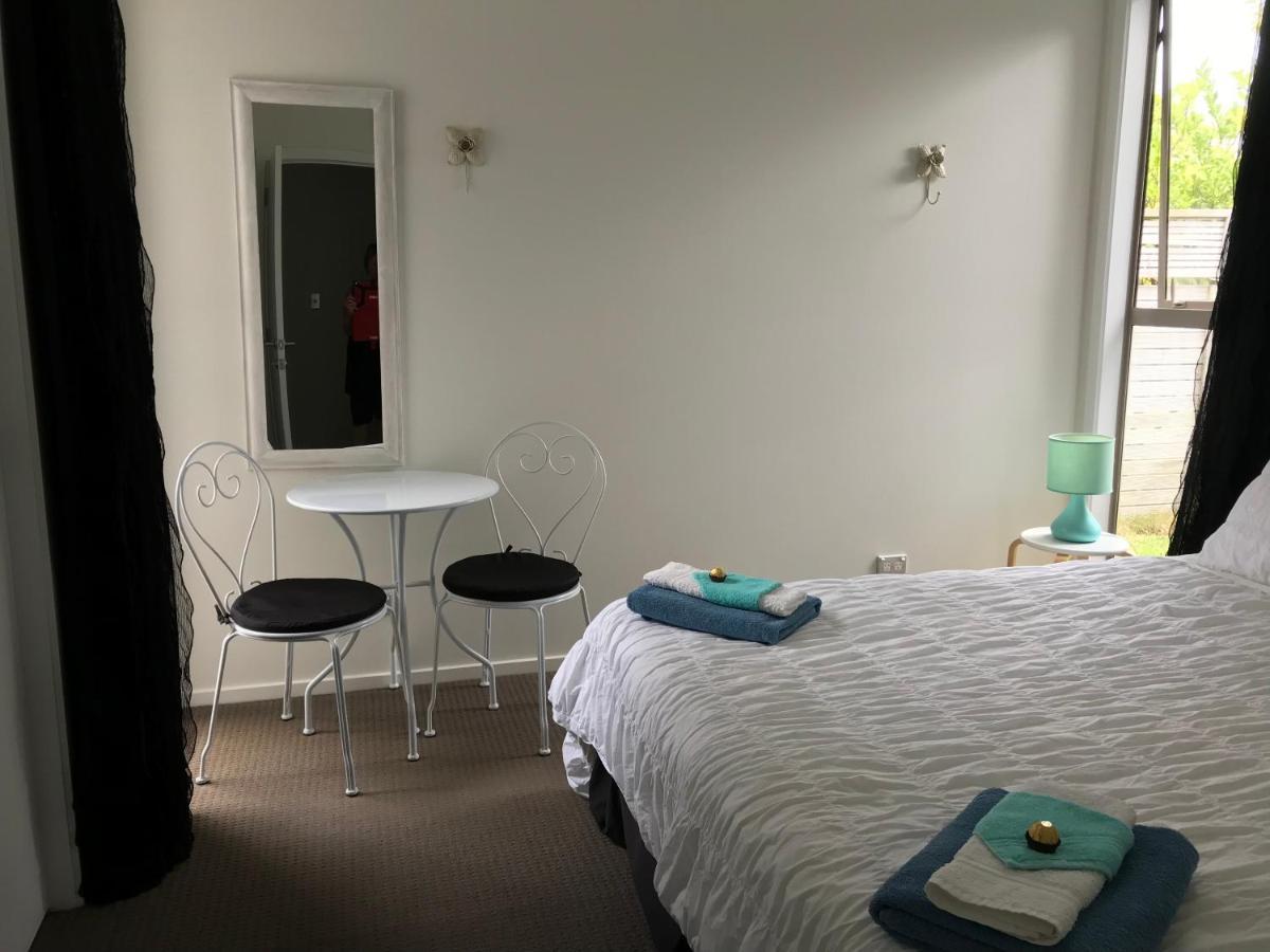 Bed and Breakfast Jennie'S In Whitianga Esterno foto